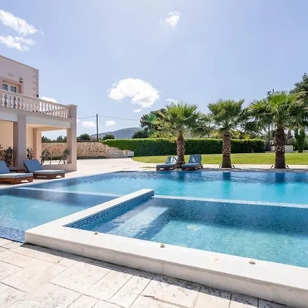 Tatoi Estate Luxury Pool *